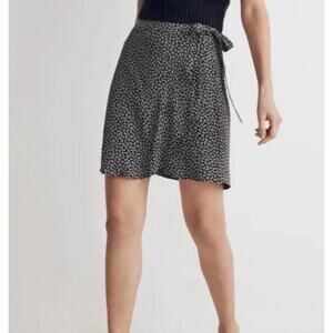 Madewell Black Floral Wrap Mini Skirt Tie Waist Lightweight Size 0